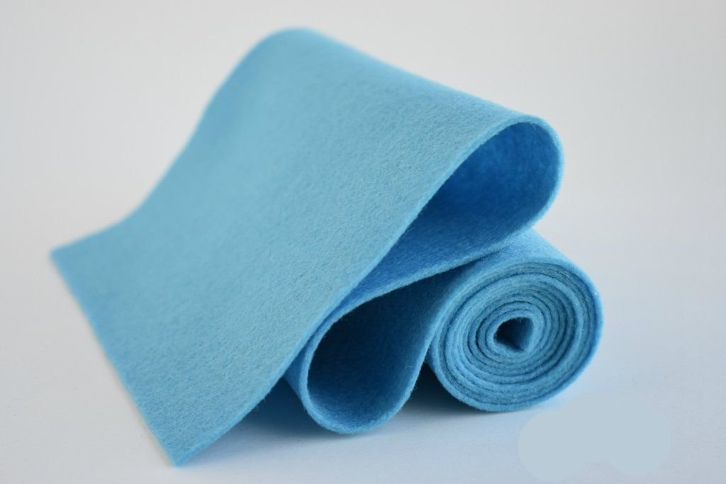 Felt Roll - Light Blue 45cm x 5m (1)