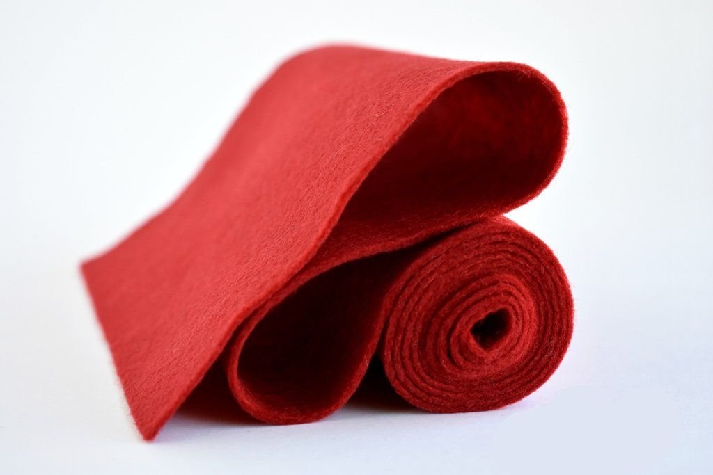 Felt Roll - Red 45cm x 5m (1)